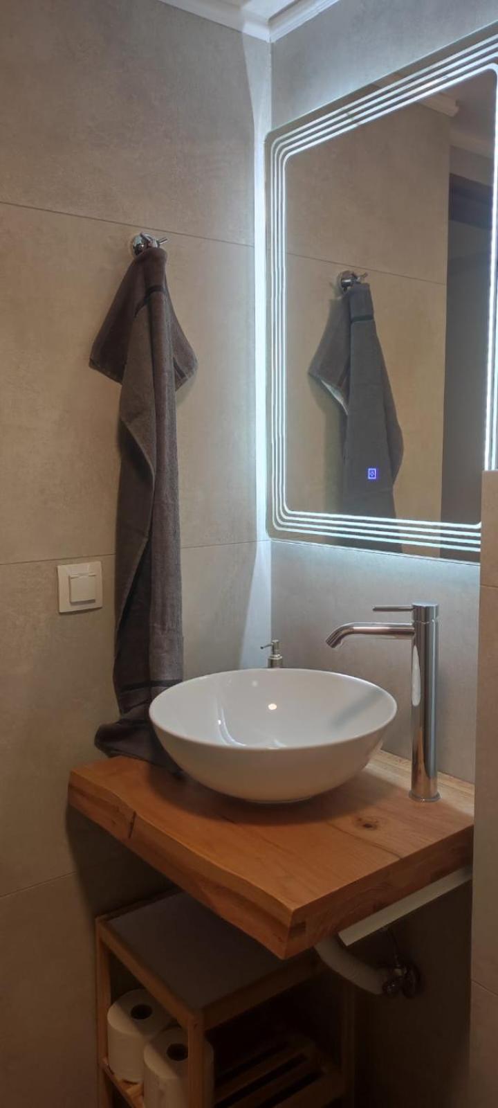 Astra Sea View Apartment, Sea Front Kokkini Hani Exteriör bild