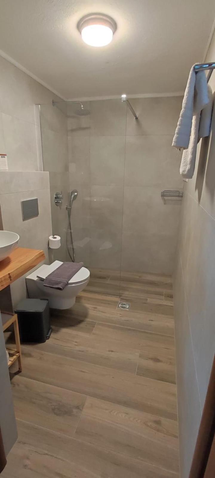Astra Sea View Apartment, Sea Front Kokkini Hani Exteriör bild