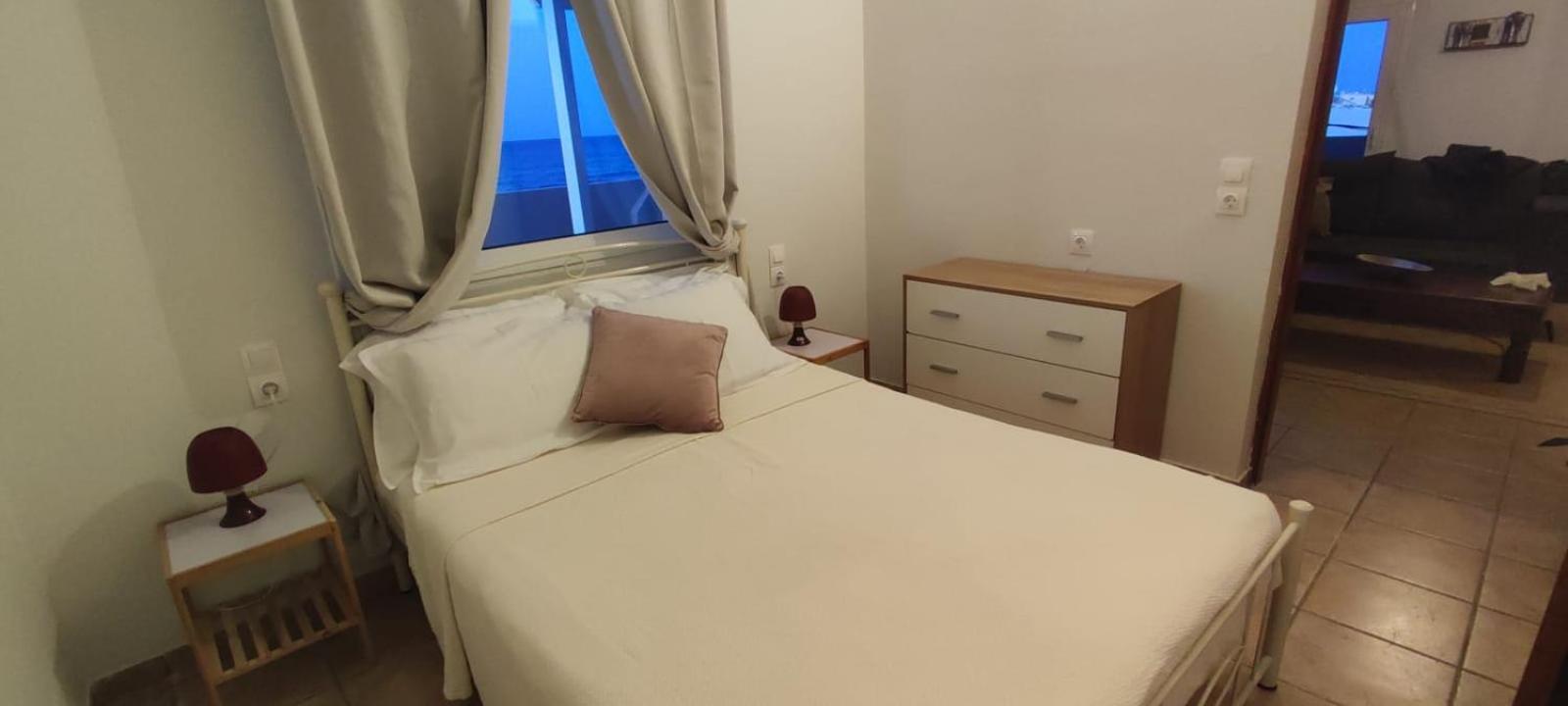 Astra Sea View Apartment, Sea Front Kokkini Hani Exteriör bild
