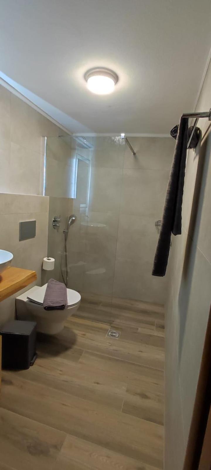 Astra Sea View Apartment, Sea Front Kokkini Hani Exteriör bild